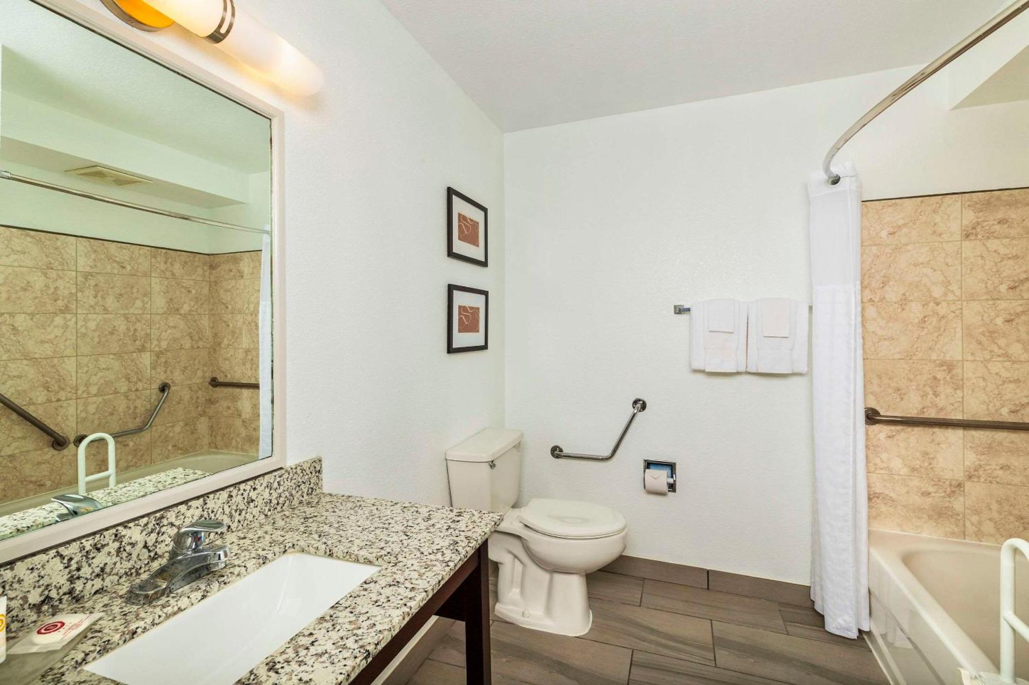 Comfort Inn & Suites Yorkton Eksteriør billede